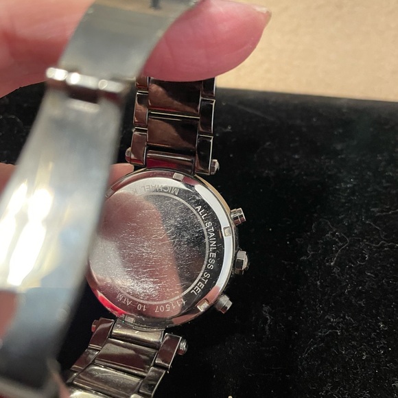 Michael Kors Watch,Womans - Picture 4 of 5